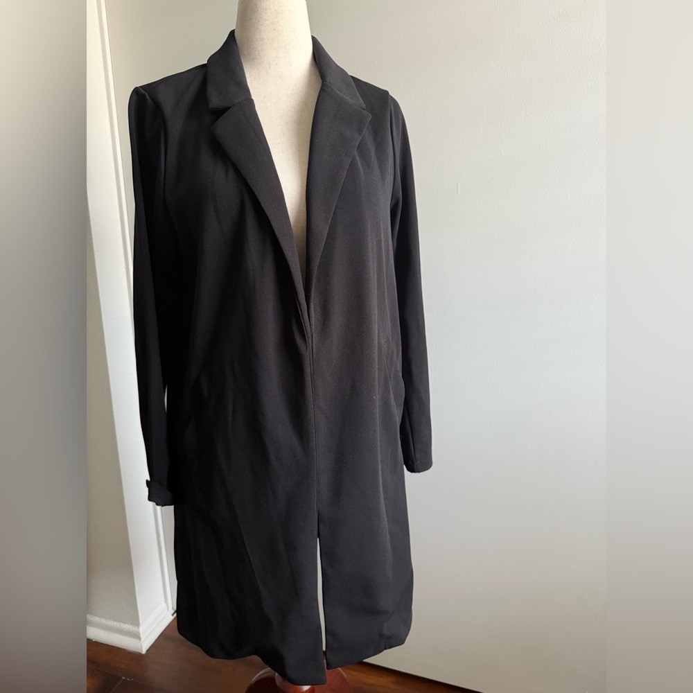 MELLODAY Classic Black Blazer size medium. ✨🖤